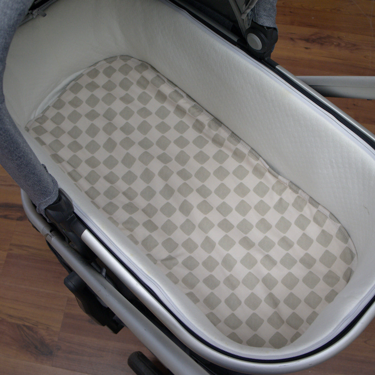 Universal Pram Bassinet Liner - Tropical