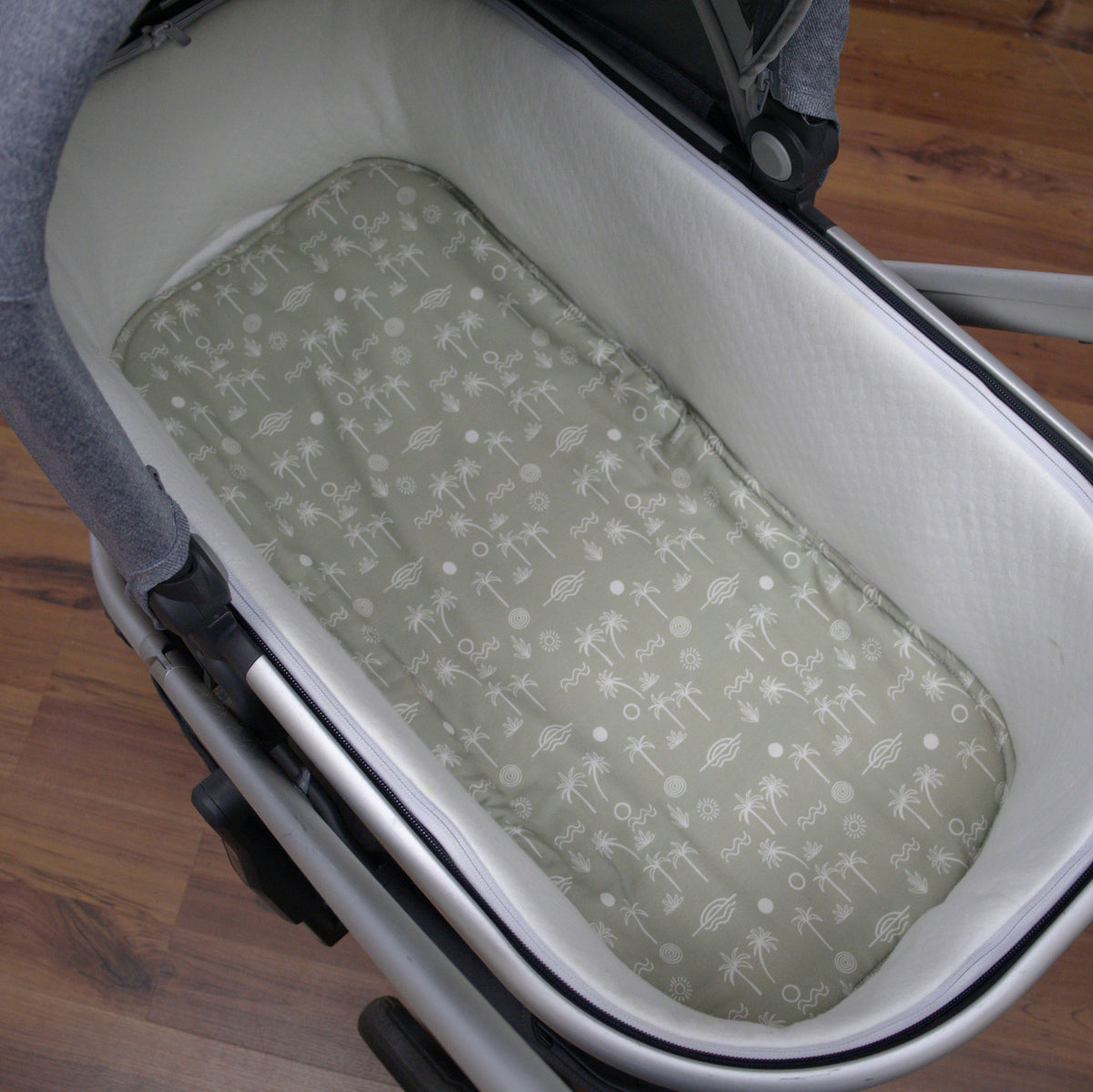 Universal Pram Bassinet Liner - Tropical