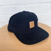 Corduroy snap back hat